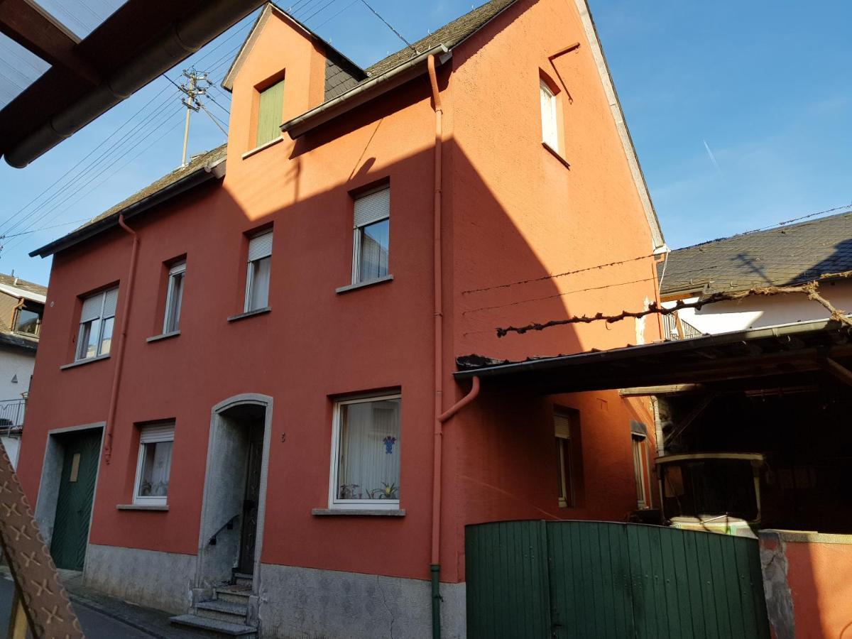Weingut Helmut Barzen Apartment เซลล์อันแดร์โมเซล ภายนอก รูปภาพ