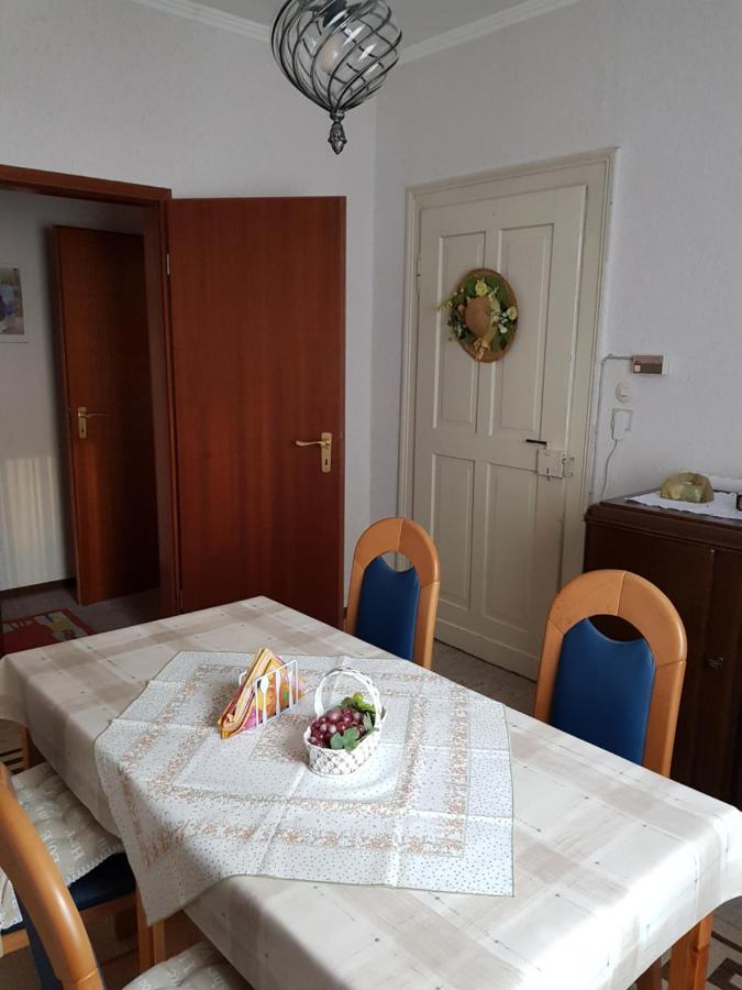Weingut Helmut Barzen Apartment เซลล์อันแดร์โมเซล ภายนอก รูปภาพ