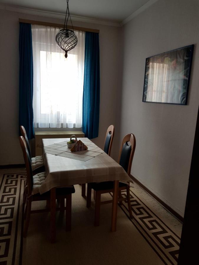 Weingut Helmut Barzen Apartment เซลล์อันแดร์โมเซล ภายนอก รูปภาพ